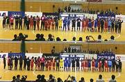 Foto: alle Spielerinnen vom World Select Team und dem japanischen Nationalteam