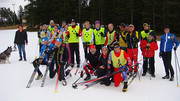 Gruppenfoto St Jakob mit allen Teilnehmern Franz , Magret und Sepp im Vordergrund.