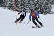 Als einziger Bewerb konnte der Slalom durchgeführt werden. Im Bild, Thomas M. mit Guide Jürgen K. zwischen den Stangen fahrend